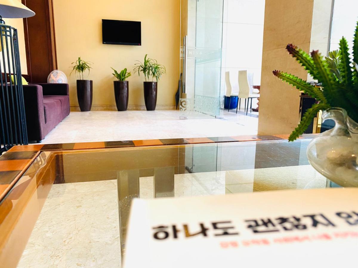 Hang Grand Danang Beach Экстерьер фото